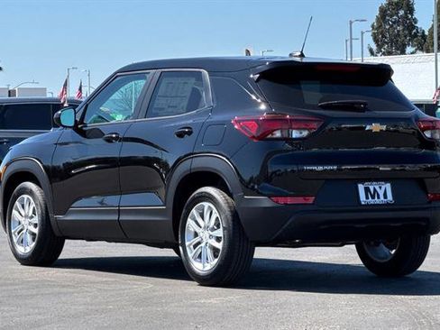 New 2026 Chevrolet TrailBlazer LS w/ LS Convenience Package FWD image 6