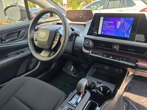 Certified 2024 Toyota Prius Prime FWD image 11