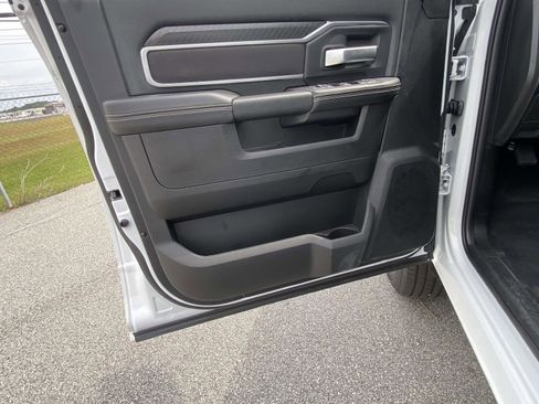 Used 2025 RAM 2500 Big Horn image 13