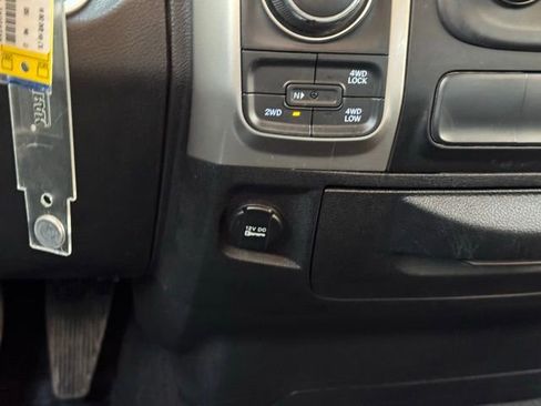 Used 2017 RAM 1500 Classic SLT image 13