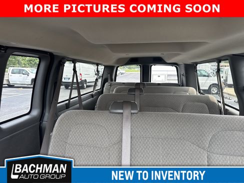 Used 2025 Chevrolet Express 3500 LT w/ LT Preferred Equipment Group RWD image 12