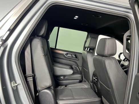 Used 2025 GMC Yukon Denali image 30