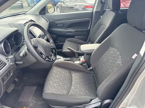 Used 2025 Mitsubishi Outlander Sport SE image 10