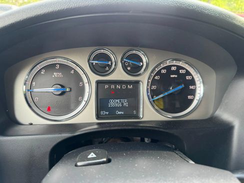 Used 2011 Cadillac Escalade Premium AWD/4WD image 23