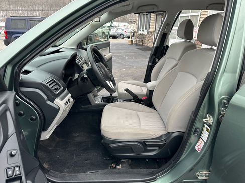 Used 2017 Subaru Forester 2.5i image 8