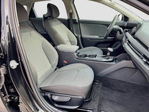 Certified 2025 Kia K4 FWD image 26