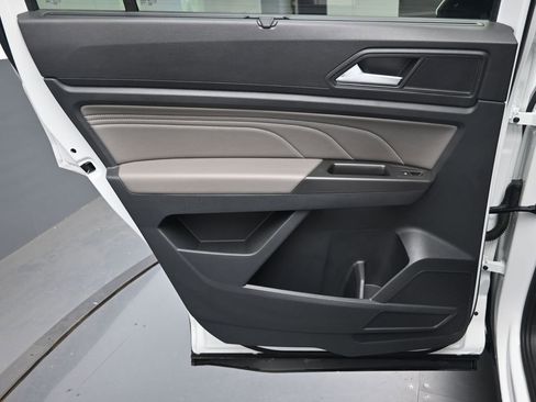 Certified 2023 Volkswagen Atlas SE image 22