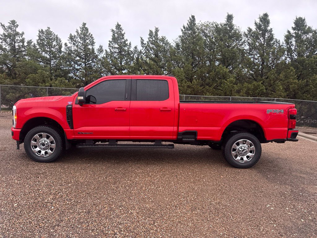 Used 2026 Ford F350 Lariat w/ Black Appearance Package AWD/4WD image 3
