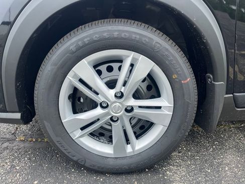 New 2025 Nissan Kicks Play S image 9