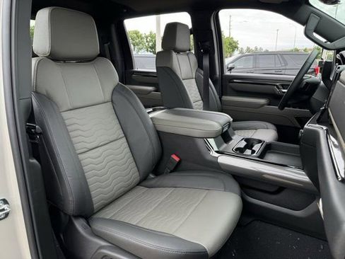 New 2026 Chevrolet Silverado 2500 ZR2 AWD/4WD image 24