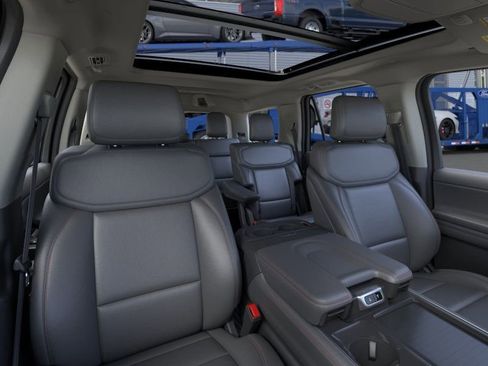 New 2026 Ford Expedition Active AWD/4WD image 10