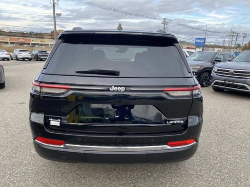 Certified 2024 Jeep Grand Cherokee Limited image 4