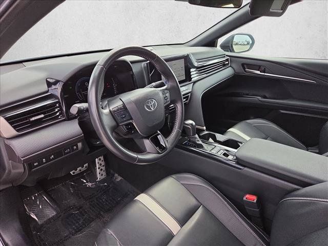 Used 2025 Toyota Camry SE FWD image 10