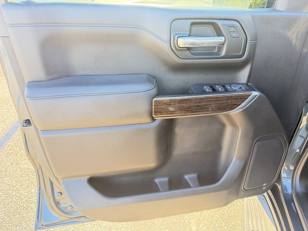 Used 2019 GMC Sierra 1500 SLE w/ SLE Value Package AWD/4WD image 9