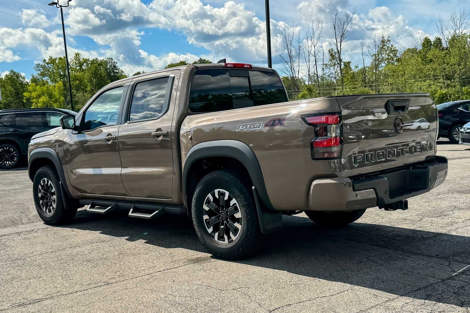 Certified 2023 Nissan Frontier PRO-4X w/ Pro Convenience Package AWD/4WD image 5