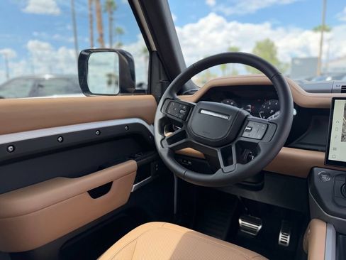 New 2026 Land Rover Defender 90 V8 AWD/4WD image 13