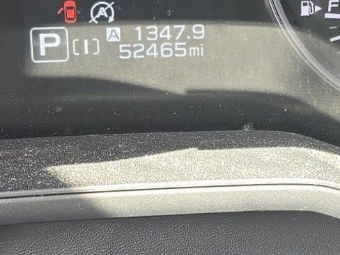 Used 2024 Subaru Crosstrek 2.0i Premium image 5