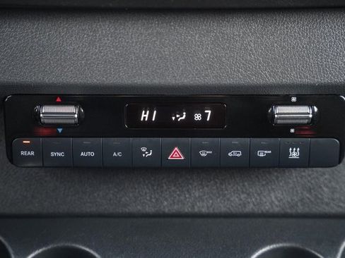 Used 2024 Mercedes-Benz Sprinter 2500 image 22