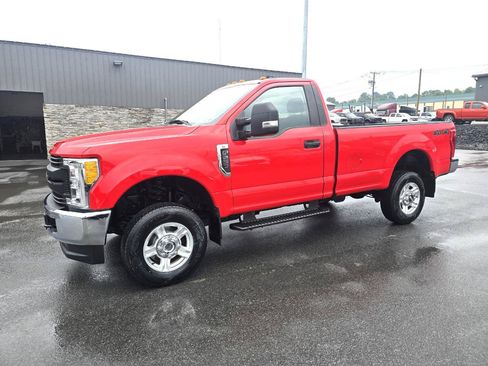 Used 2017 Ford F250 XL w/ Power Equipment Group AWD/4WD image 3