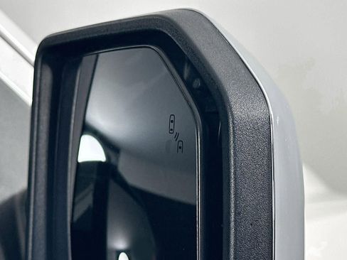 Used 2018 Ford F150 Platinum w/ Equipment Group 701A Luxury image 11