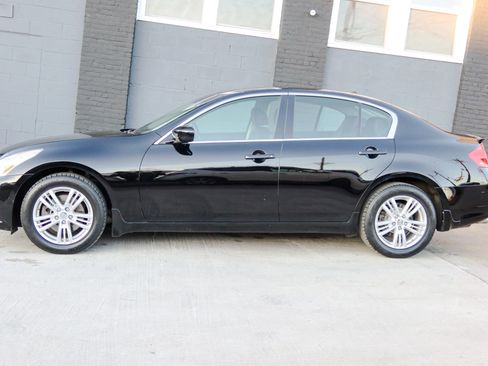 Used 2013 INFINITI G37 x Sedan w/ Premium Pkg image 5