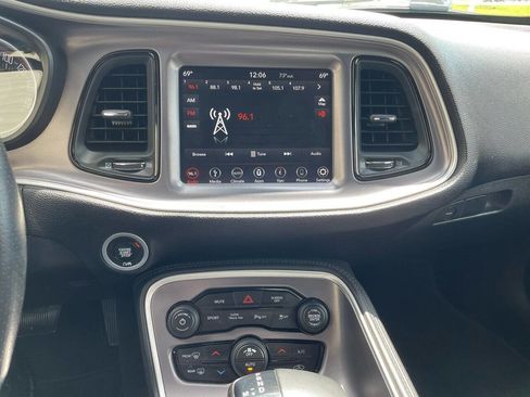 Used 2019 Dodge Challenger GT w/ Driver Convenience Group image 8