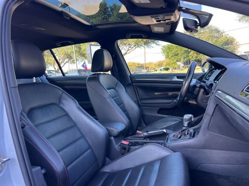 Used 2021 Volkswagen GTI SE FWD image 27