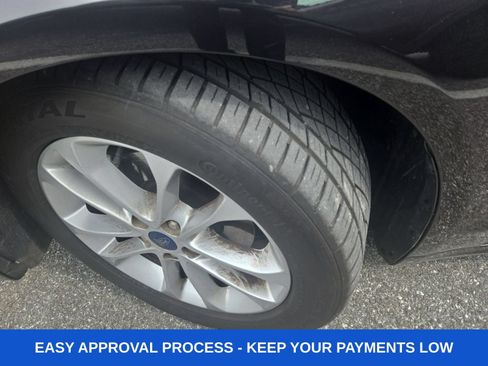 Used 2020 Ford Fusion SE FWD image 18