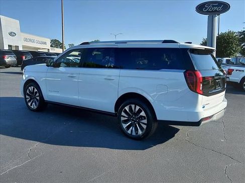 Used 2025 Ford Expedition Max Platinum w/ Driver's Package AWD/4WD image 6