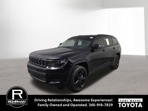 Used 2022 Jeep Grand Cherokee L Altitude image 1