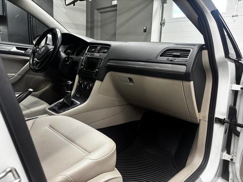 Used 2017 Volkswagen Golf Alltrack SE AWD/4WD image 26