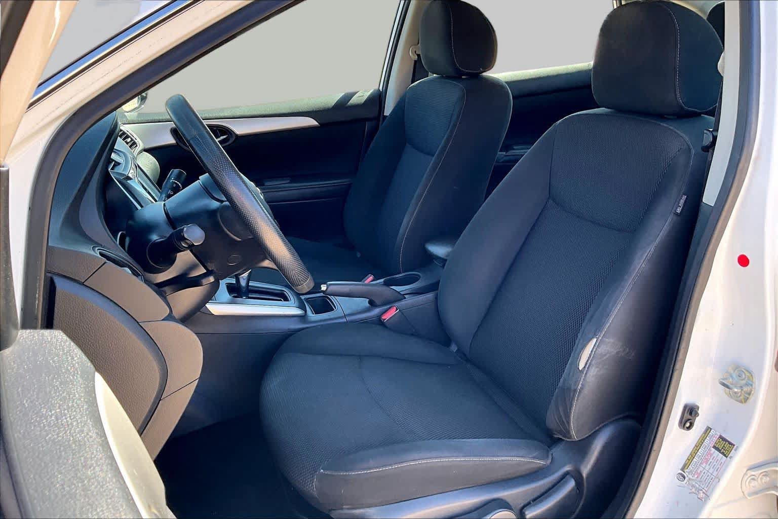 Used 2019 Nissan Sentra S w/ Appearance Package FWD image 7