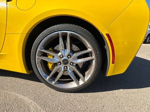 Used 2014 Chevrolet Corvette Stingray Convertible w/ 3LT Preferred Equipment Group RWD image 17