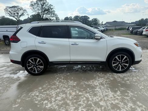 Used 2018 Nissan Rogue SL w/ Premium Package AWD/4WD image 10