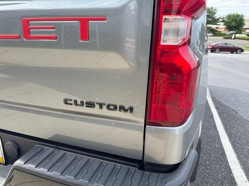 Used 2024 Chevrolet Silverado 1500 Custom Trail Boss w/ LPO, Dark Essentials Package AWD/4WD image 32