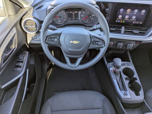 New 2026 Chevrolet Trax LS w/ LS Convenience Package image 4