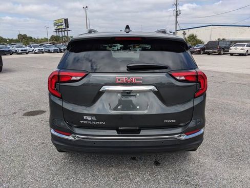 Used 2021 GMC Terrain SLT image 4