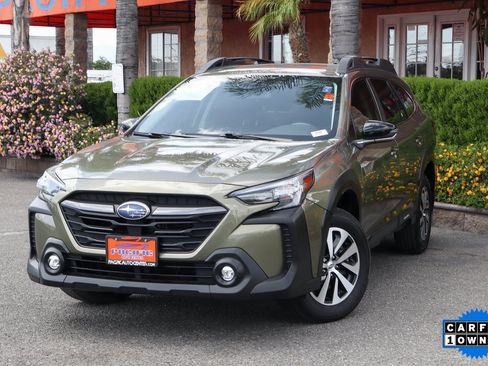 Used 2023 Subaru Outback Premium image 4