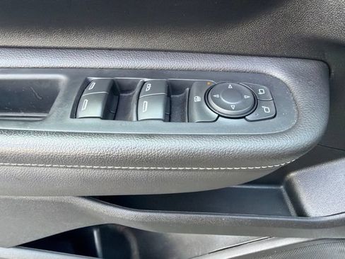 Used 2023 GMC Terrain SLE w/ Driver Convenience Package FWD image 16