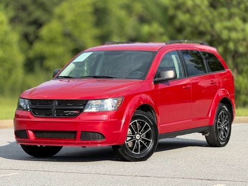 Used 2018 Dodge Journey SE w/ Blacktop Package FWD image 8