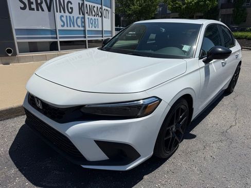 Used 2023 Honda Civic Sport Touring image 10