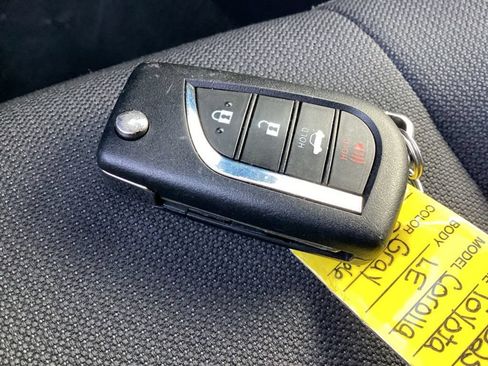Used 2025 Toyota Corolla LE FWD image 22
