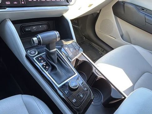 Used 2024 Kia Sportage EX image 14