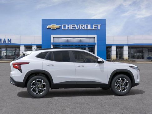 New 2026 Chevrolet Trax LT image 5