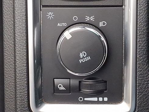 Used 2018 RAM 1500 Big Horn image 26