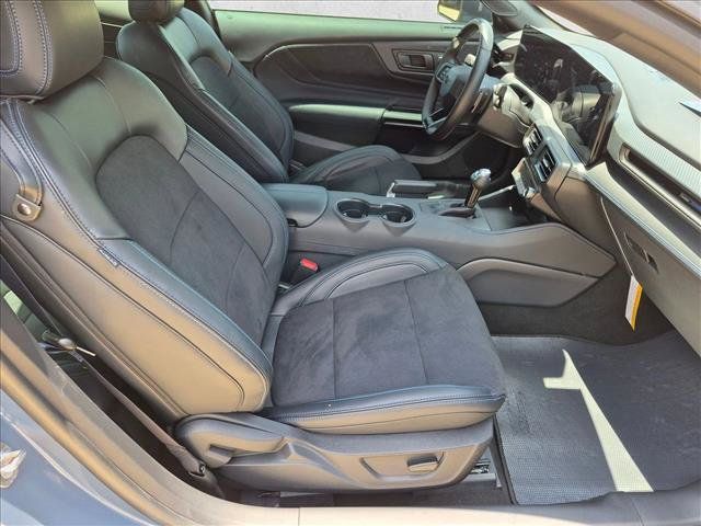 Certified 2025 Ford Mustang Dark Horse RWD image 19