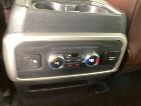 Used 2022 Ford Expedition Max Limited image 21