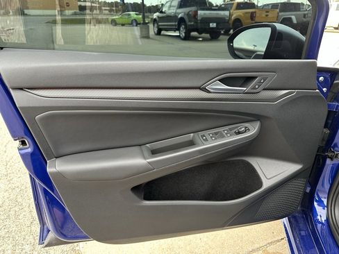 Used 2024 Volkswagen Golf R image 12