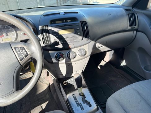 Used 2010 Hyundai Elantra GLS image 14
