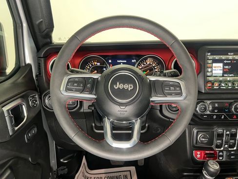 Used 2023 Jeep Wrangler Unlimited Rubicon image 13